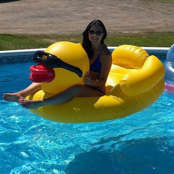 Meet your Posher, Jessica - Picture 1 of 1